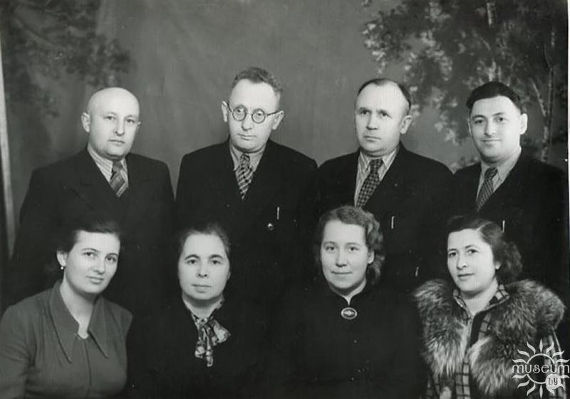 Polotsk doctors. A.M. Lebedeva is sitting the second. 1950s