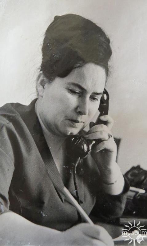 L.I. Grigor’yeva in the office. 1967