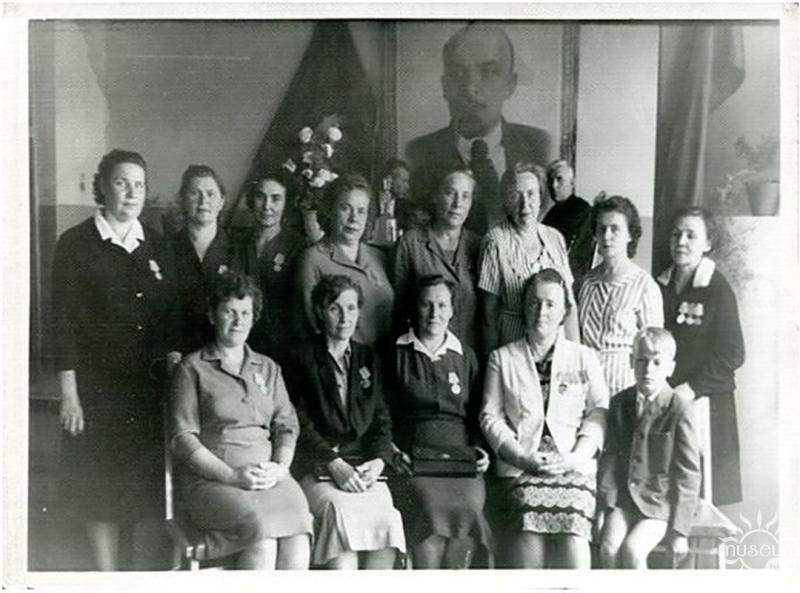 Chairman of Polotsk City Executive Committee N.A. Klepatskaya with participants of the Great Patriotic War. 1965