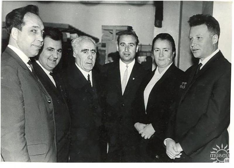 Удзельнікі ўрачыстага пасяджэння, прысвечанага 50-годдзю ВЛКСМ. 2-я справа Кляпацкая Н.А. 1969 г.