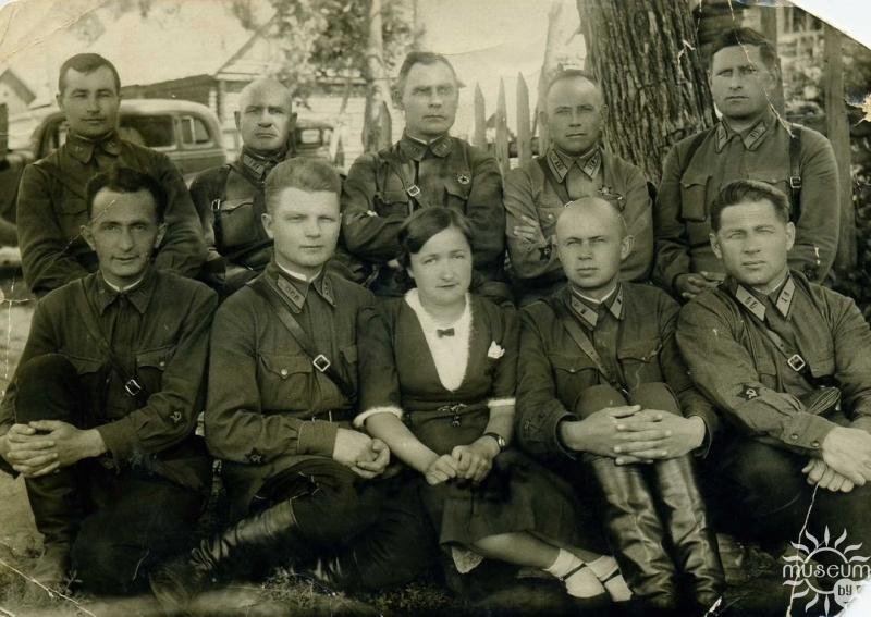 During service in the 15th Airborne Area. V.S. Svirko is in the top row, the second from the left.  1942 (?)