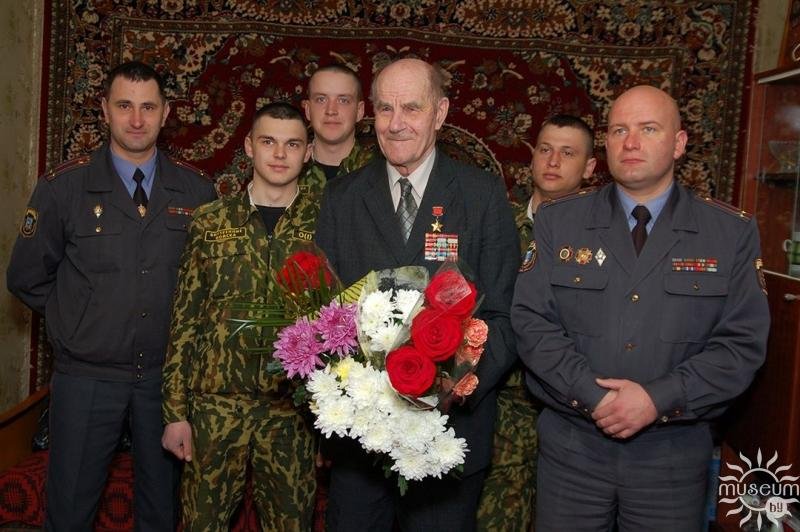 Congratulations on the birthday to the Hero of the Soviet Union S.A. Pashkevich. March 2011