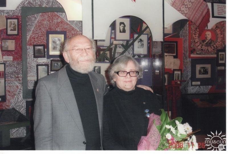At ​​the presentation of the Vladimir Korotkevich Prize in Vitebsk Literary Museum with the poet David Simanovich. 2008