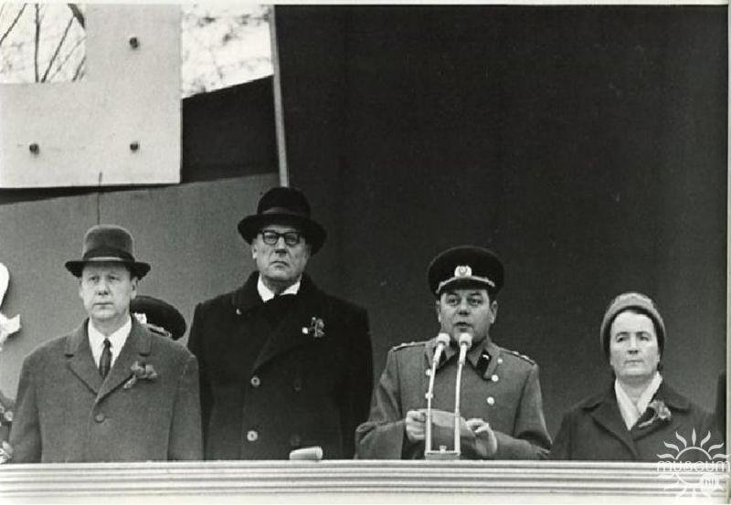 At ​​the October demonstration in Polotsk. P.R. Yakovlevich is the second from the left. 1967